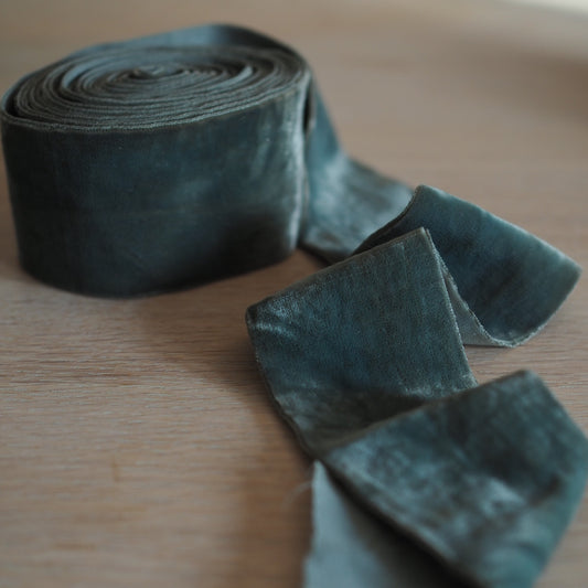 Grønt fløyelsbånd pr.meter